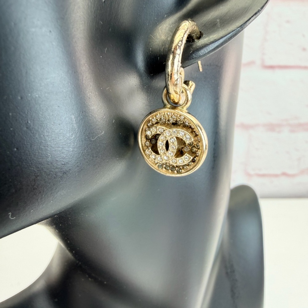 Chanel Crystal Cc Hammered Drop Earrings - Picture 3 of 9